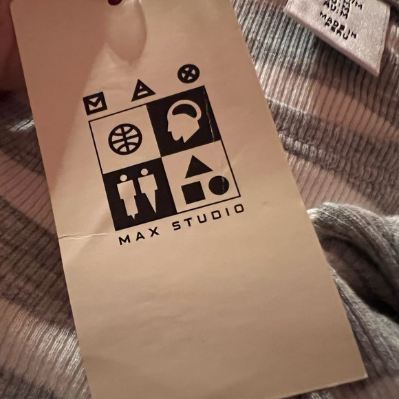 NWTS Max Studio Top medium - Picture 3 of 5